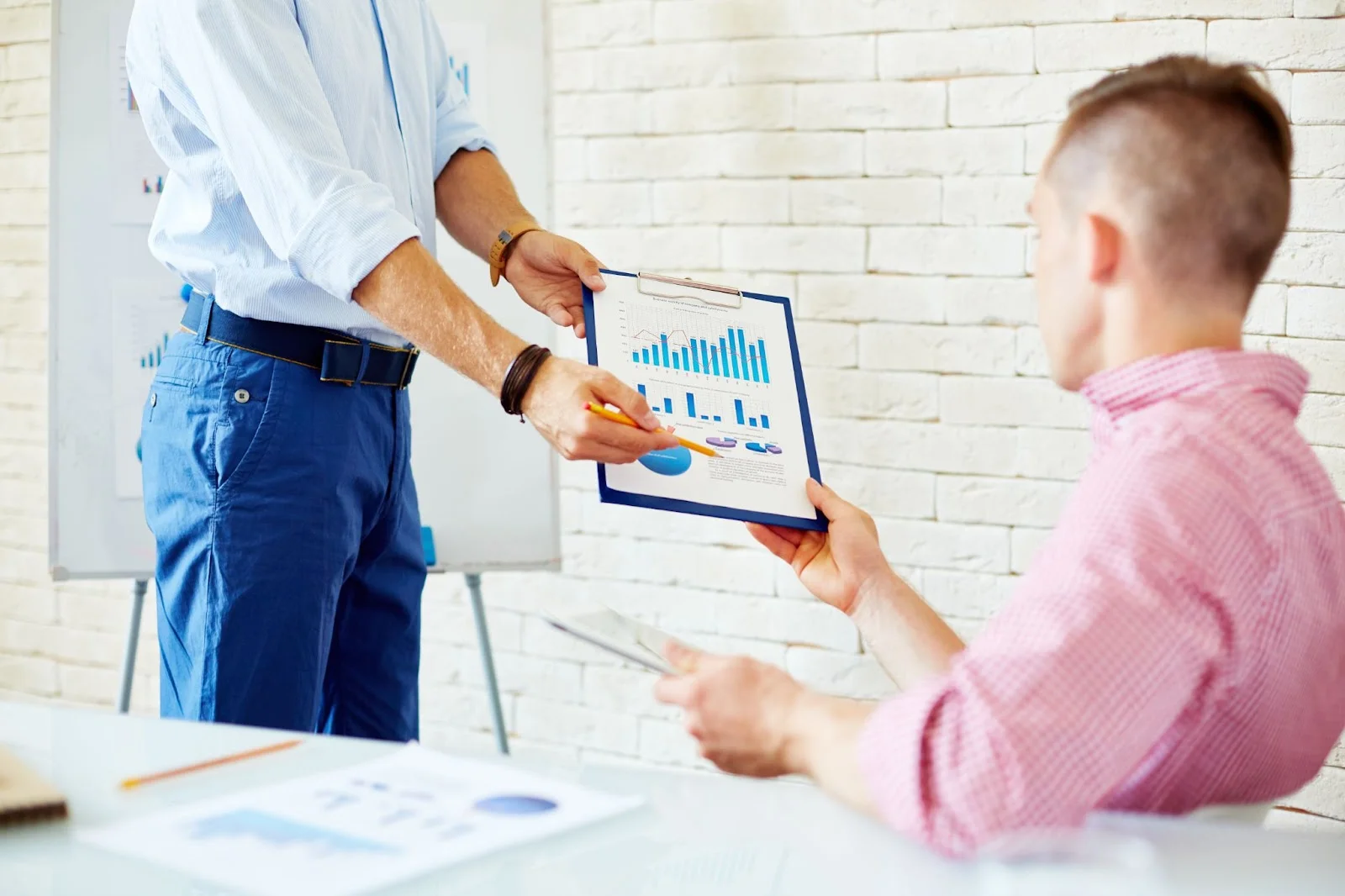 B2B Sales Lead Generation: Guide to Fueling Business Growth