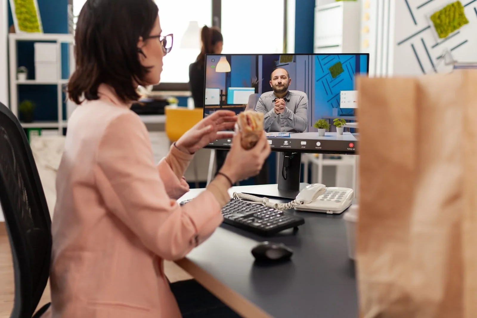 Cost-Effective Marketing Power: Social Media Managers That Deliver